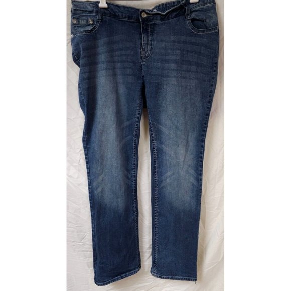 SMO SAND MOUNTAIN OUTFITTERS 20 Embellish Embroidered Cross Straight Jean 40x33 - Picture 2 of 13